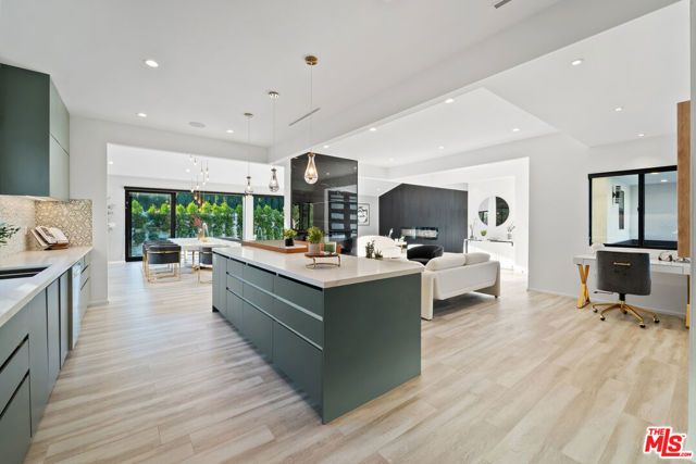 5301 Crebs Avenue 1-2, Tarzana (los Angeles), CA 91356