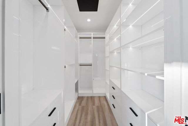 5301 Crebs Avenue 1-2, Tarzana (los Angeles), CA 91356