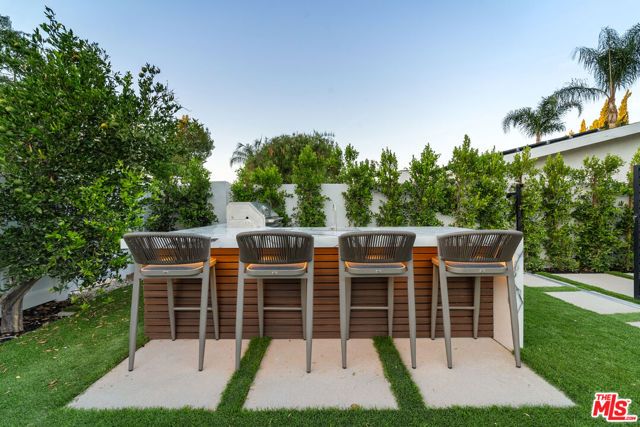 5301 Crebs Avenue 1-2, Tarzana (los Angeles), CA 91356