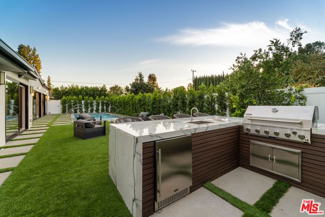 5301 Crebs Avenue 1-2, Tarzana (los Angeles), CA 91356