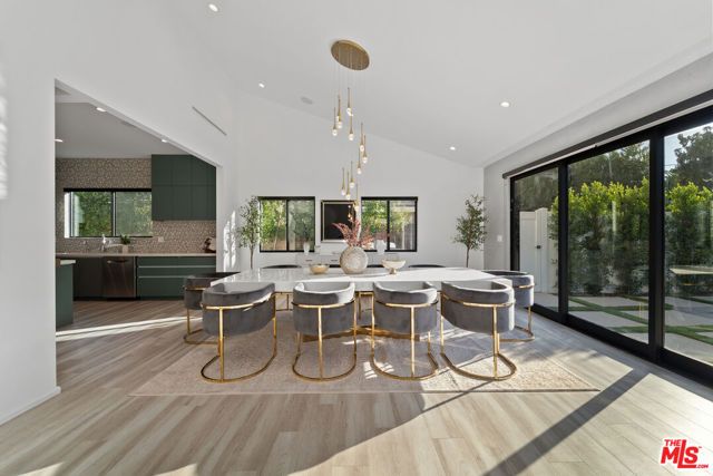 5301 Crebs Avenue 1-2, Tarzana (los Angeles), CA 91356