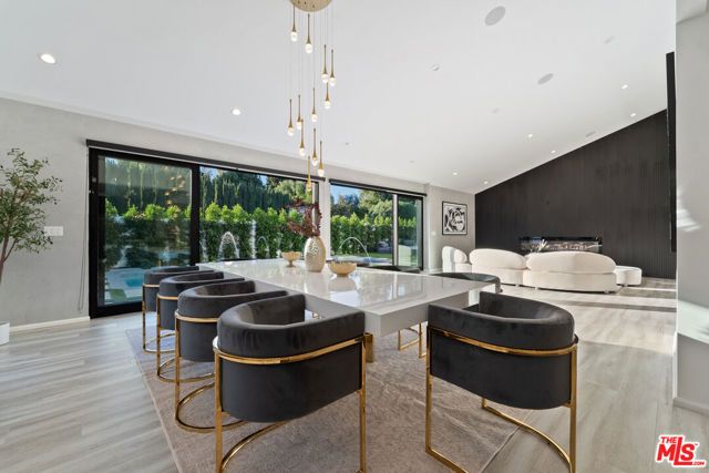 5301 Crebs Avenue 1-2, Tarzana (los Angeles), CA 91356