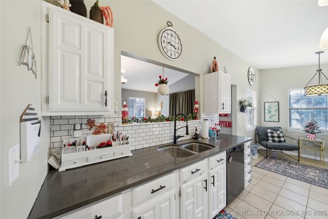 1109 W Los Angeles Circle, Broken Arrow, OK 74011