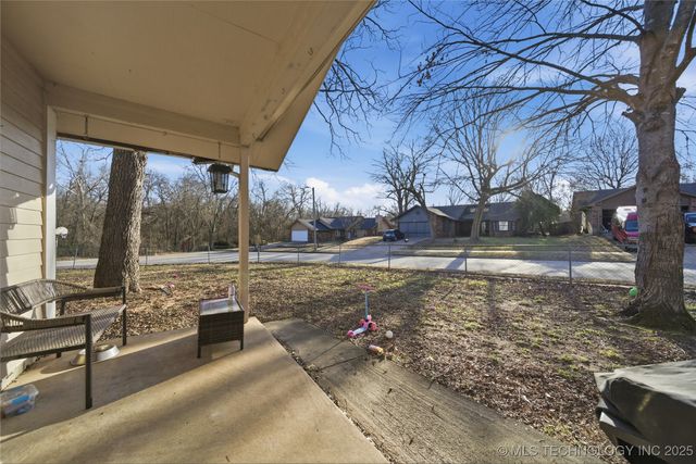 1109 W Los Angeles Circle, Broken Arrow, OK 74011