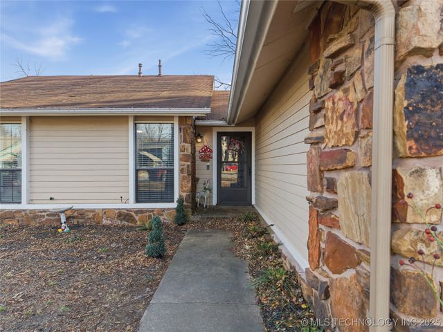 1109 W Los Angeles Circle, Broken Arrow, OK 74011