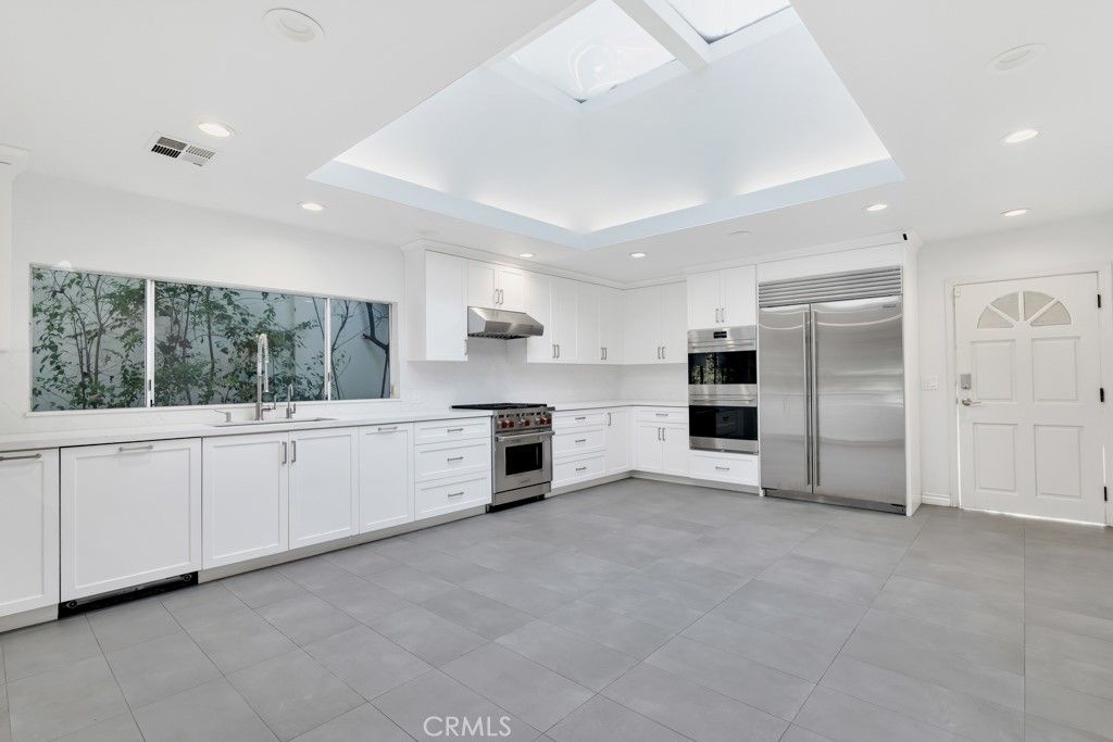 4830 Woodley Avenue, Encino, CA 91436 — photo 4