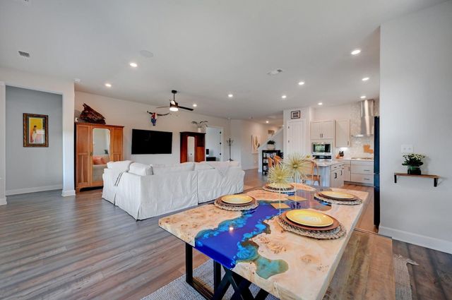 237 Moonlit Stream Pass PASS, Dripping Springs, TX 78620