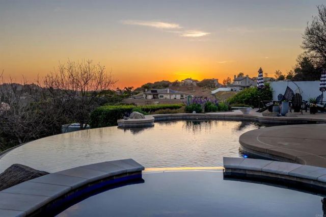 2136 Camino Christina, Alpine, CA 91901