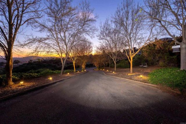 2136 Camino Christina, Alpine, CA 91901