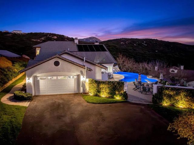 2136 Camino Christina, Alpine, CA 91901