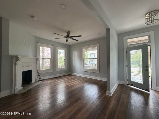 129 E 5TH Street, Jacksonville, FL 32206