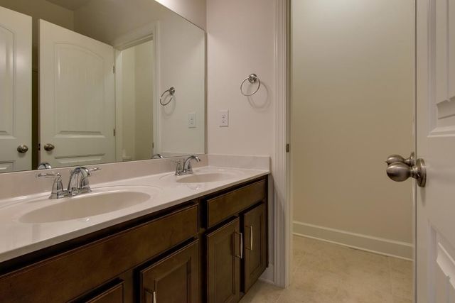 1205 Cressy Ln, Brentwood, TN 37027