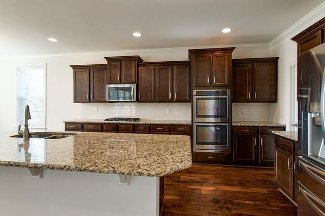 1205 Cressy Ln, Brentwood, TN 37027