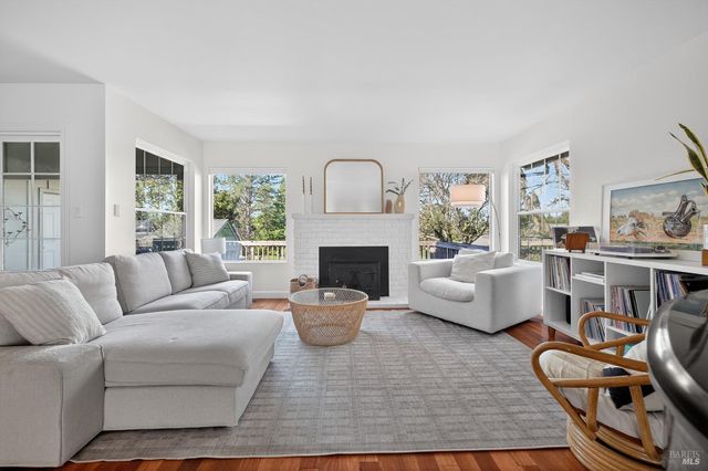 445 Marshall Ave, Petaluma, CA 94952