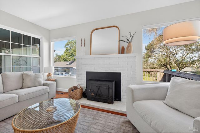 445 Marshall Ave, Petaluma, CA 94952