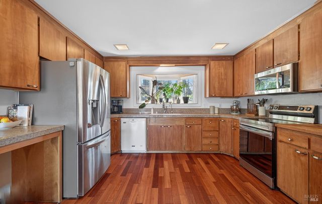 445 Marshall Ave, Petaluma, CA 94952