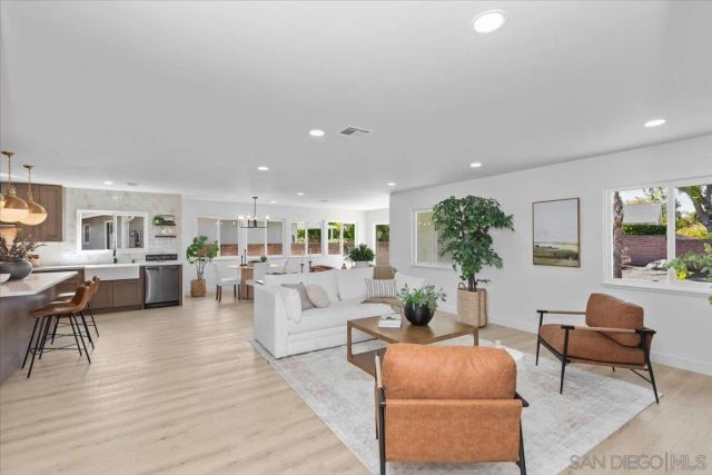 16462 Sarape Dr., San Diego, CA 92128