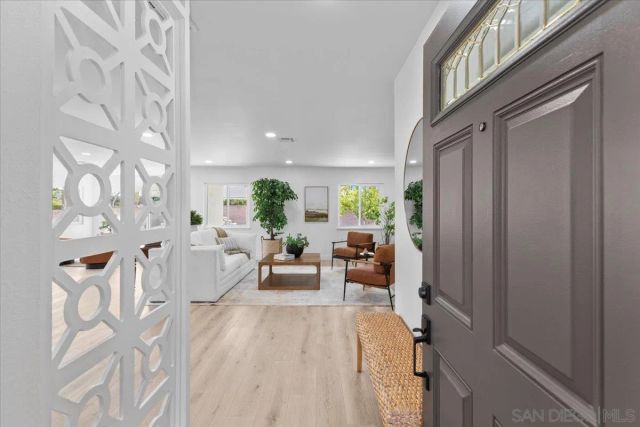 16462 Sarape Dr., San Diego, CA 92128