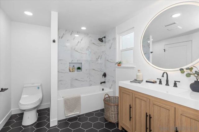 16462 Sarape Dr., San Diego, CA 92128