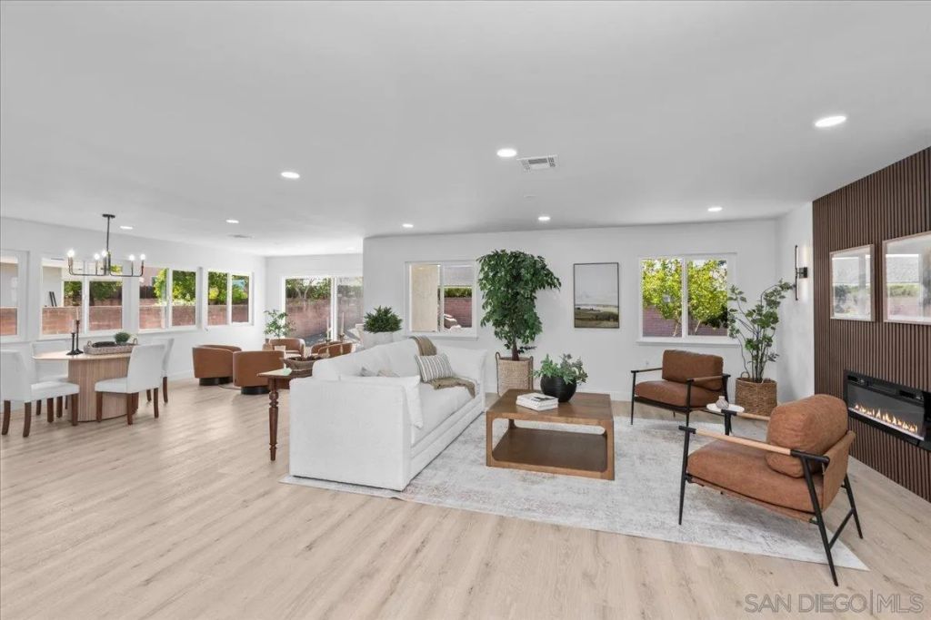 16462 Sarape Dr., San Diego, CA 92128