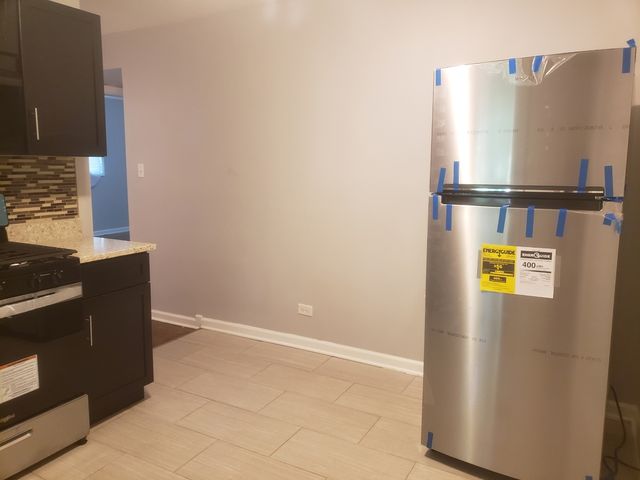 1061 E 80th Street 2N, Chicago, IL 60619