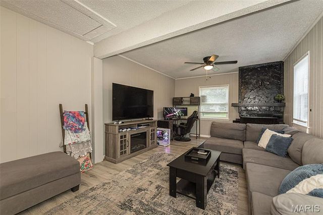 1826 Elm Tree Street, St Peters, MO 63376