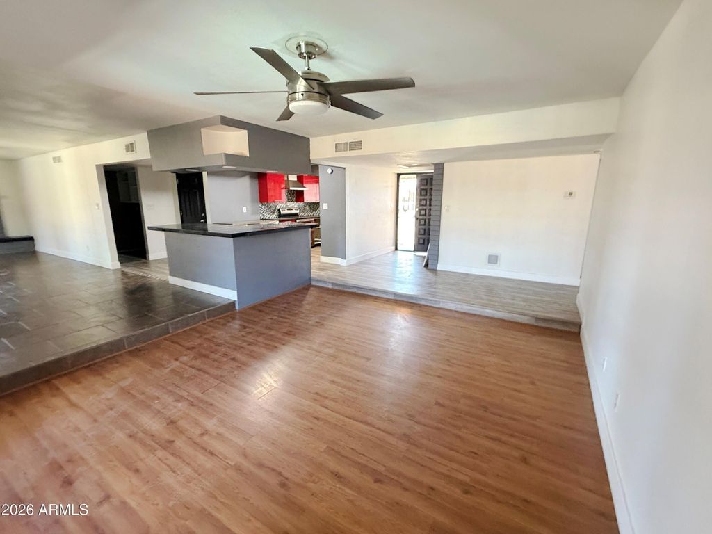 10037 N 43RD Avenue, Phoenix, AZ 85051 — photo 5