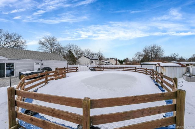 16 Magic Mountain Drive, Coram, NY 11727