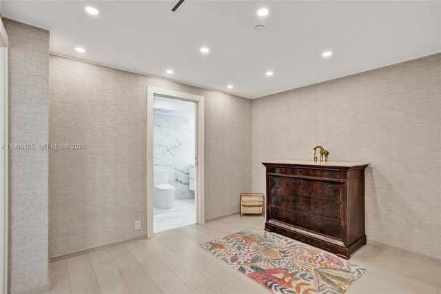 520 Brickell Key Dr A1015, Miami, FL 33131