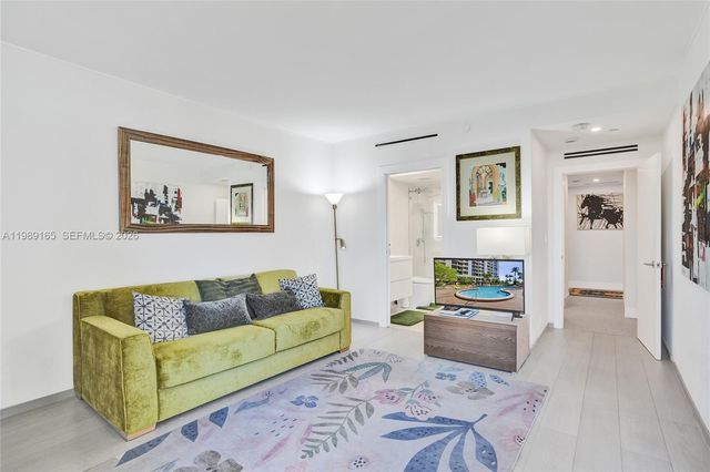 520 Brickell Key Dr A1015, Miami, FL 33131