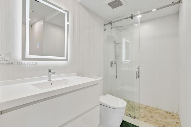 520 Brickell Key Dr A1015, Miami, FL 33131