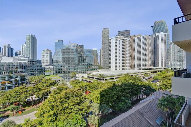 520 Brickell Key Dr A1015, Miami, FL 33131