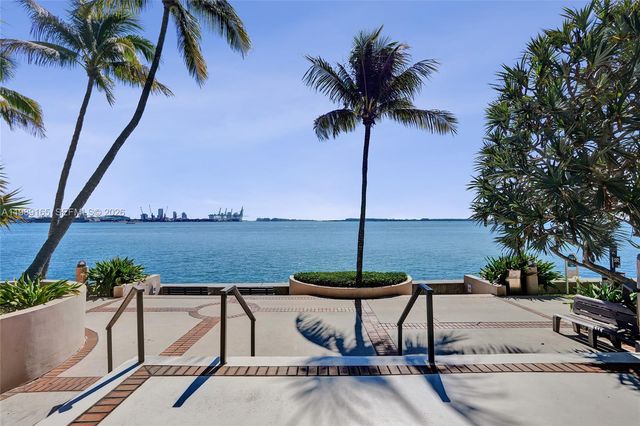 520 Brickell Key Dr A1015, Miami, FL 33131