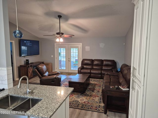 1688 NORTHGLEN Circle, Middleburg, FL 32068