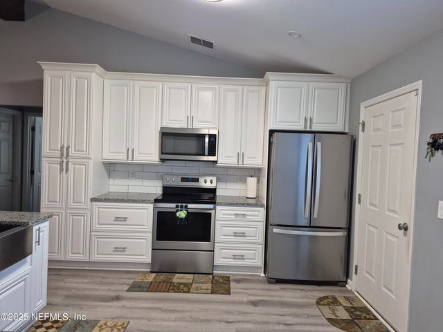 1688 NORTHGLEN Circle, Middleburg, FL 32068