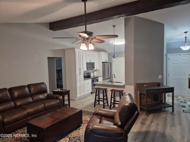 1688 NORTHGLEN Circle, Middleburg, FL 32068