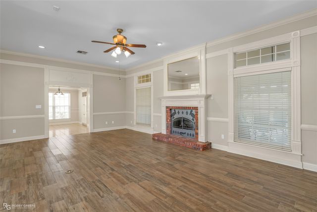 1605 S Lexington Drive, Bossier City, LA 71111