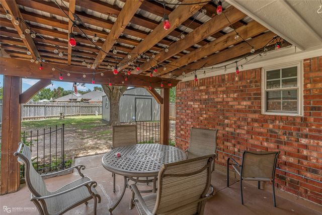 1605 S Lexington Drive, Bossier City, LA 71111