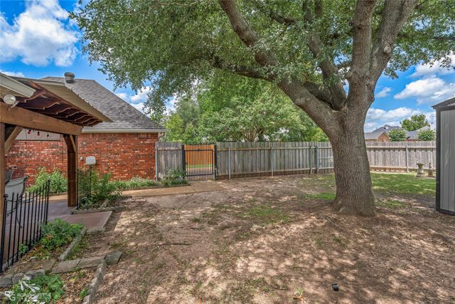 1605 S Lexington Drive, Bossier City, LA 71111