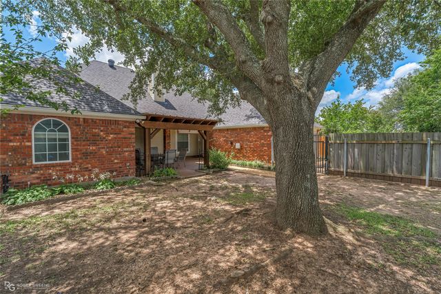 1605 S Lexington Drive, Bossier City, LA 71111