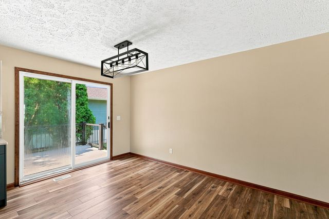 1955 Danbury Drive, Bettendorf, IA 52722