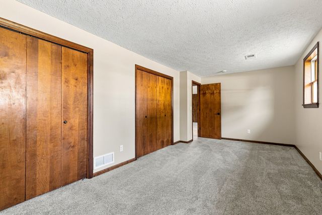 1955 Danbury Drive, Bettendorf, IA 52722