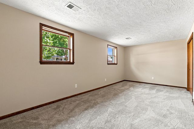1955 Danbury Drive, Bettendorf, IA 52722