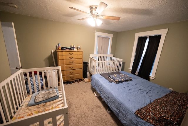 39 Laurel St, Leominster, MA 01453