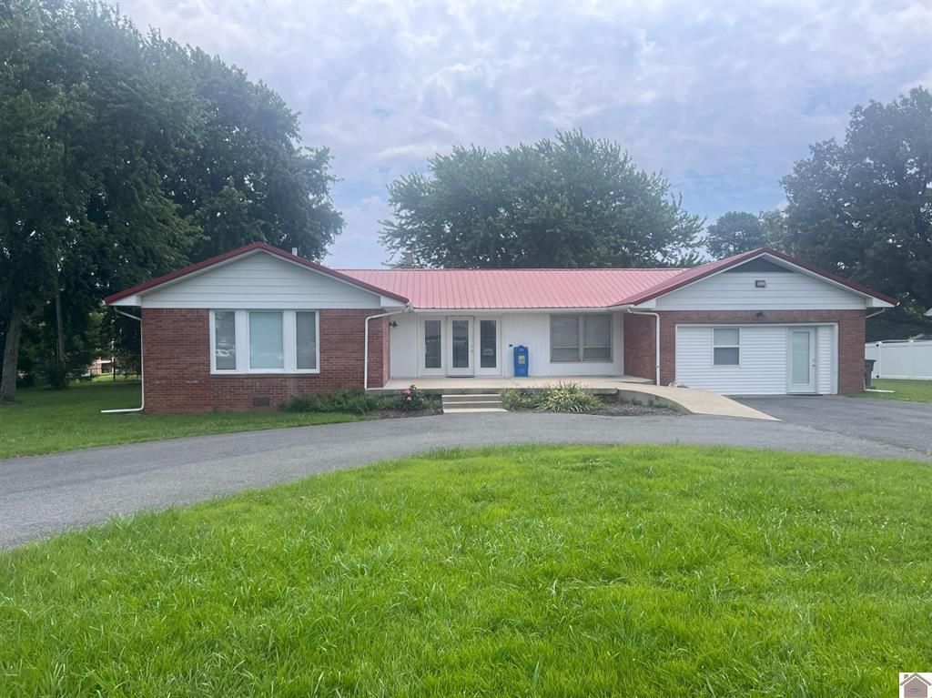 2650 Holt Road, Paducah, KY 42001