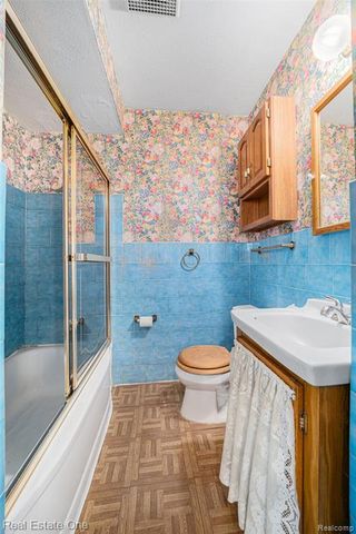 3400 Dudley Street, Dearborn, MI 48124