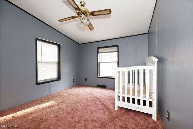 961 Glendale Road, New Cumberland, WV 26047