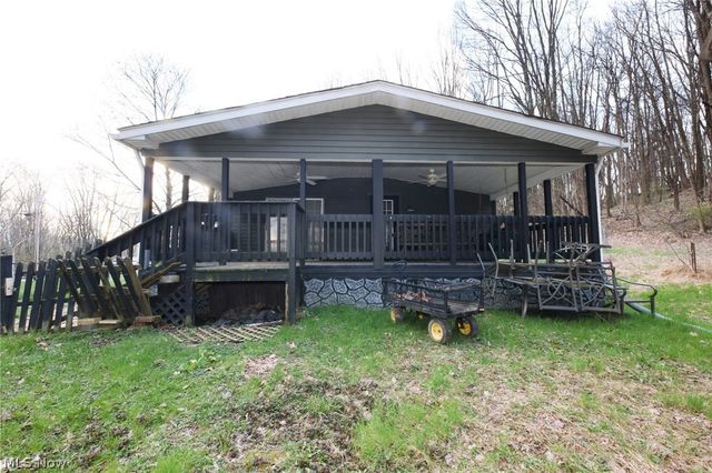 961 Glendale Road, New Cumberland, WV 26047