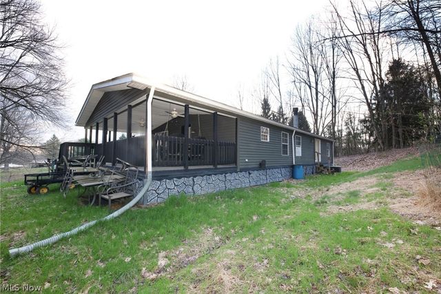 961 Glendale Road, New Cumberland, WV 26047