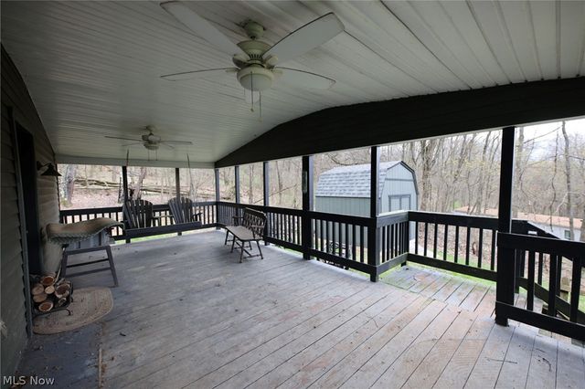 961 Glendale Road, New Cumberland, WV 26047
